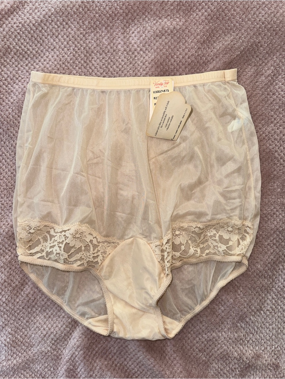 Vanity Fair Sheer High-Waist Lace-Trim Panty - Cream